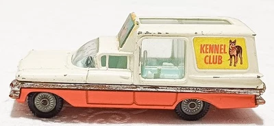Corgi Toys Chevrolet Impala Kennel Club.  Very good condition. Un'apertura - Immagine 1 di 4