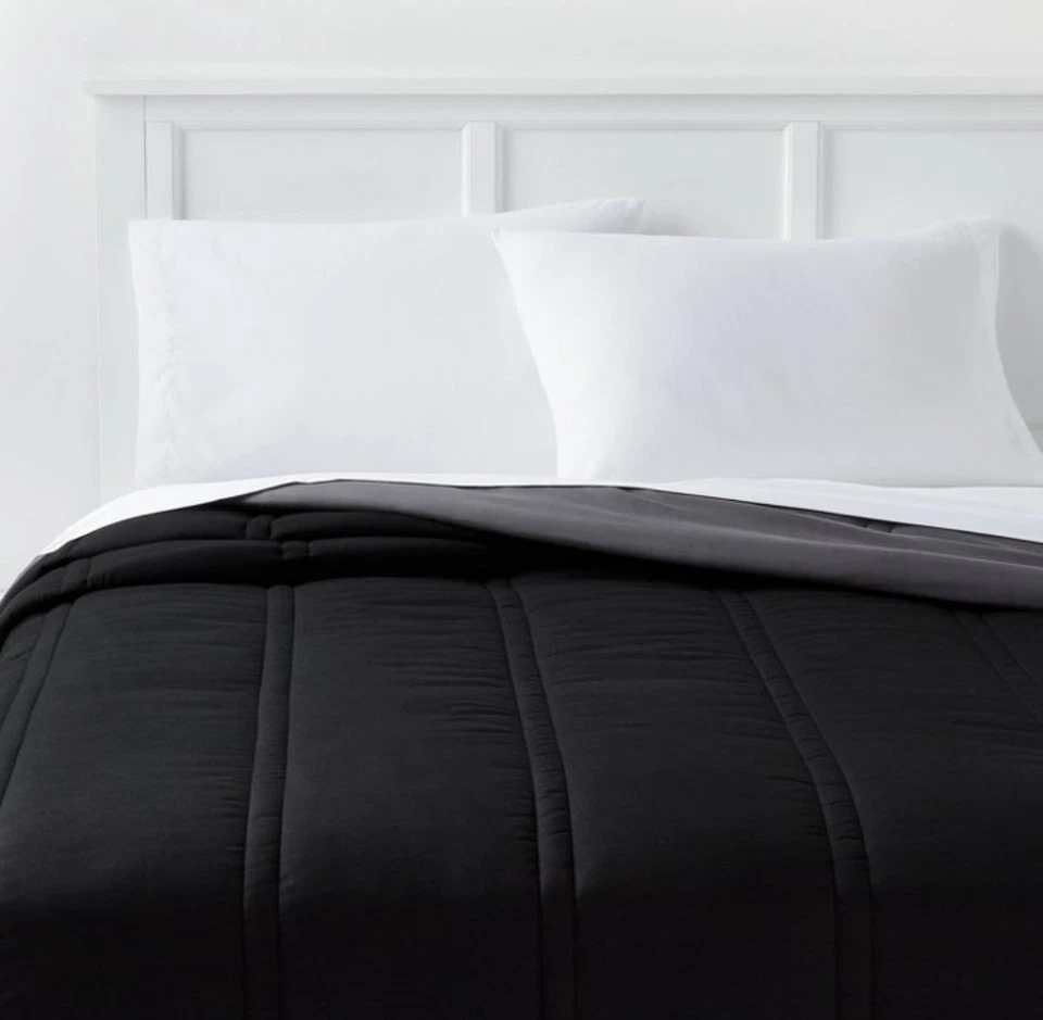 Room Essentials Twin/XL Twin Lofty Microfiber Comforter, New - Image 1 of 4