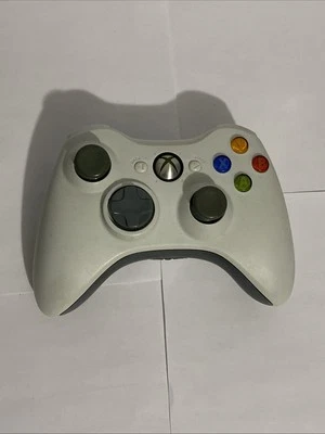 Official Microsoft Xbox 360 White Wireless Controller OEM Genuine - Tested - Image 1 of 4