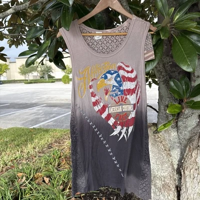 camiseta affliction feminina olho de águia tamanho P - Imagem 1 de 4