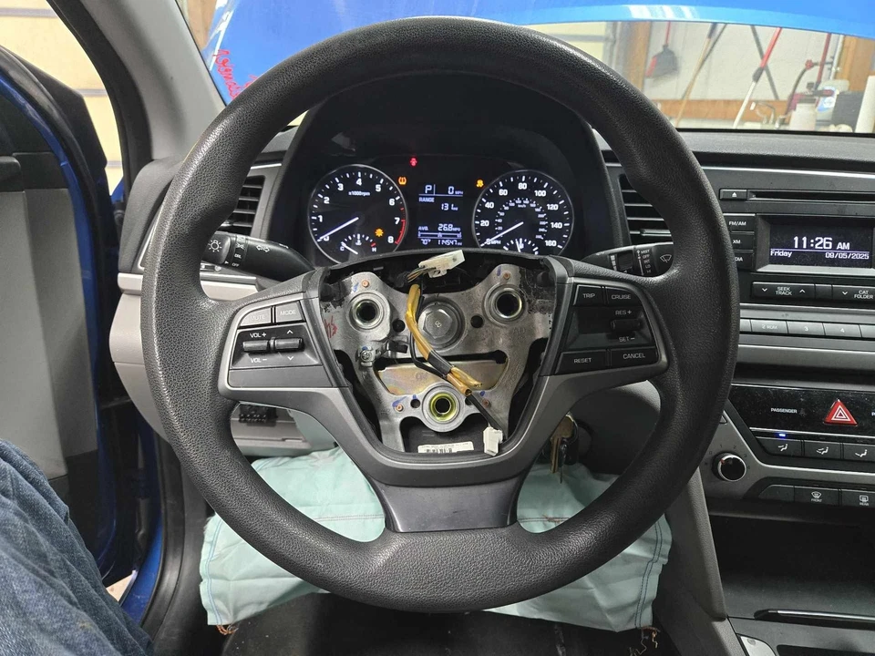 Volante HYUNDAI ELANTRA 2017 - 2018 *PRETO* *MUITO BOM* FABRICANTE DE EQUIPAMENTO ORIGINAL 56100F2050TRY - Imagem 1 de 1