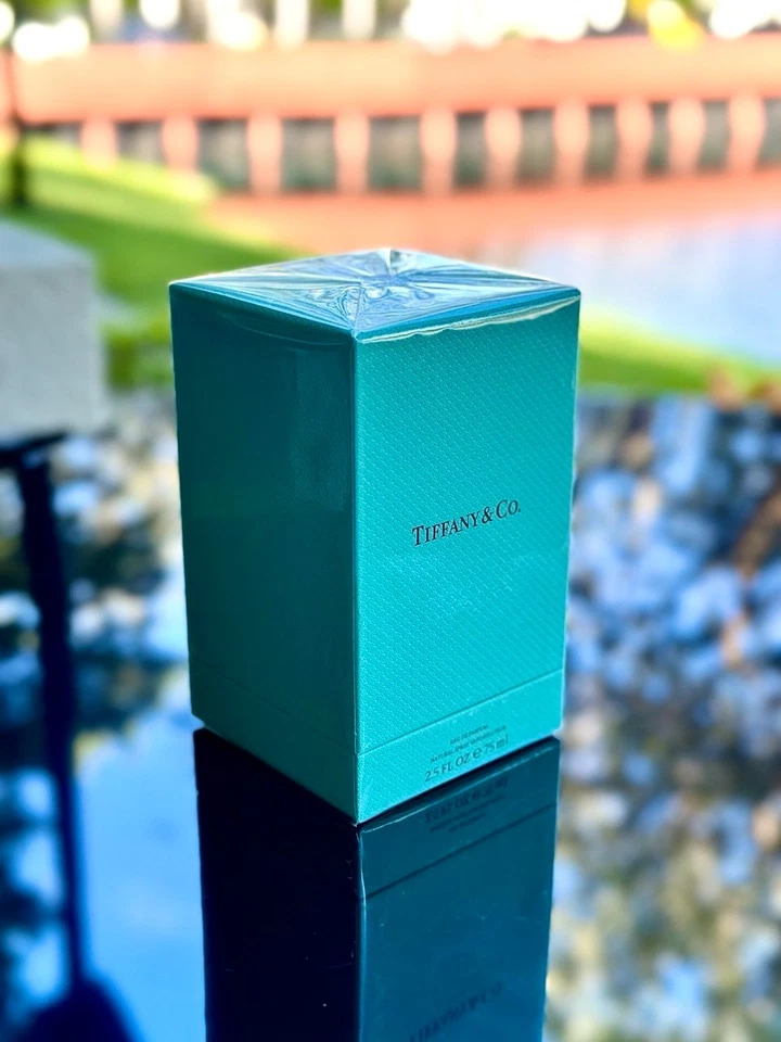 Eau de Parfum Spray Tiffany By Tiffany 2,5 oz/75 ml para mujer Foto 1 de 3