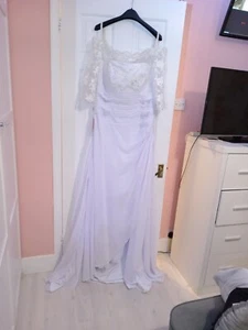 Shop Sample  JJ'S Wedding House wedding gown size 16 in Chiffon - Picture 1 of 9