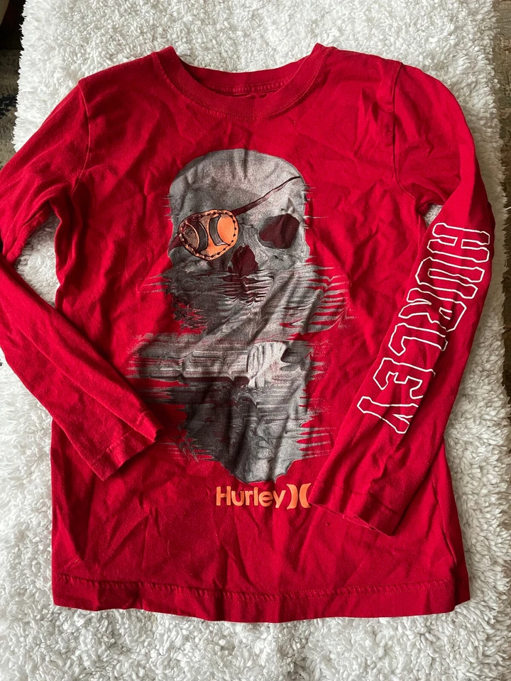 Hurley Boys talla Camiseta manga larga diseño calavera pirata roja S. Lindo, gran forma Foto 1 de 4