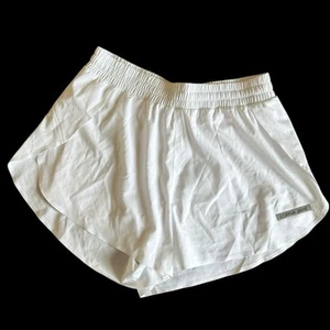 Lorna Jane Size S Small Womens Lightspeed White Shorts Phone Pocket Run Gym - Picture 1 of 5