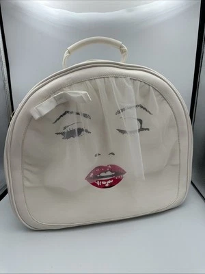 Bolso Cartera Betsey Johnson - Marilyn Monroe - You May Now Kiss The Bride Weekender Foto 1 de 4