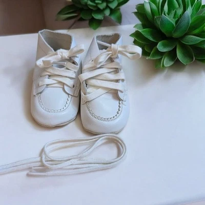 Baby Newborn white soft thin leather shoes 1950's baptism wedding extra laces - Image 1 of 4