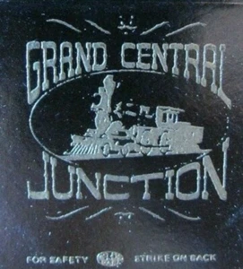 TRAIN ON MATCHBOOK MATCHCOVER: GRAND CENTRAL JUNCTION (ST. CLOUD, MINNESOTA) E25 - Imagen 1 de 2