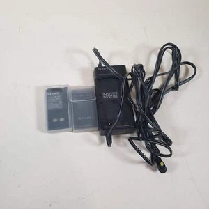 Lot of 2 Batteries NP-55 and Charger for Camcorders and Cameras Sony, Fujix - Picture 1 of 8