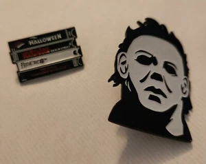 Juego de prendedores de película (2 prendedores) de Michael Myers y Hooror Halloween viernes 13 - Imagen 1 de 2