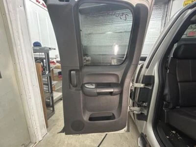 Отделочная панель задней двери со стороны пассажира 2008 CHEVROLET SILVERADO 1500 - Изображение 1 из 4