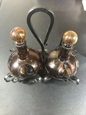 Amber Glass Oil and Vinegar Dispensers with Stand. - Image 1 of 4