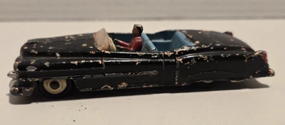 Dinky Toys 131 Cadillac Eldorado techo abierto Meccano Inglaterra mal estado repintado Foto 1 de 4