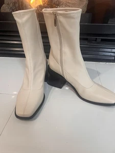 Sam Edelman Winnie Stiefel – elfenbeinfarbenes veganes Leder Damengröße 10 - Bild 1 von 10