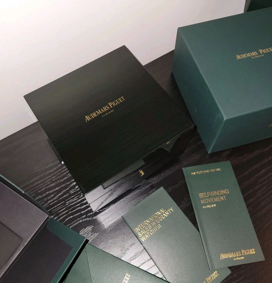 Caja de reloj Audemars Piguet con todos los accesorios Foto 1 de 4