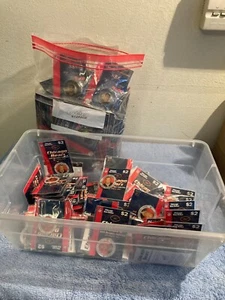 LOTE DE MONEDAS MEDALLONES VINTAGE NOS CHICAGO BEARS 2003 Y 2005 TOTAL 228 LEER - Imagen 1 de 12