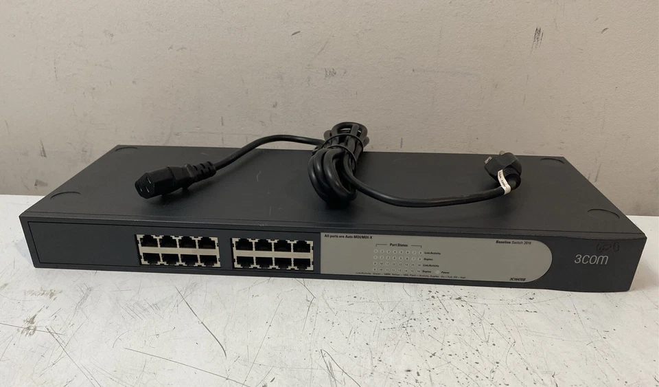 3com 3C16470B 16 Port 10/100 Baseline 2016 Ethernet Switch with Power Cord  Used - Image 1 of 4