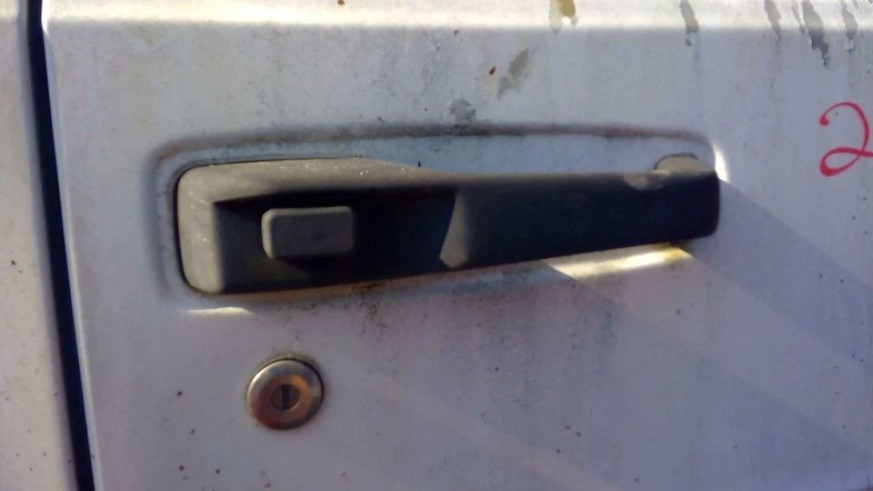 2000 - 2003 Dodge Ram Van B1500 B2500 B3500 Back Door Handle Assm RH 55359037AA - Image 1 of 1