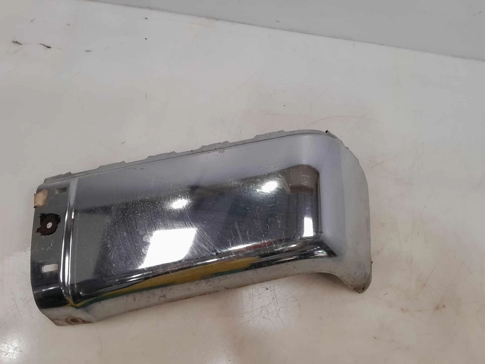 07-13 Chevy Silverado parachoques trasero extremo derecho lado pasajero cromo sin sensores Foto 1 de 4