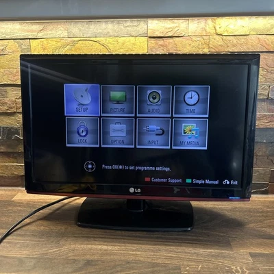 LG 22" TV Monitor 22LD350 Freeview Tuner - Retro Gaming TV - Tested & Working - Image 1 of 4