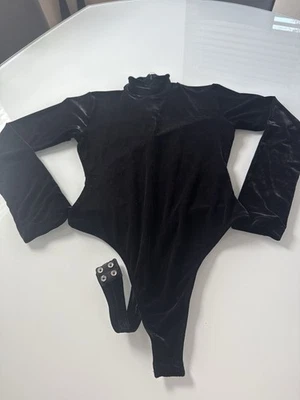DKNY Essentials Black Velour  Bodysuit – Made in USA – Size L - Image 1 of 4