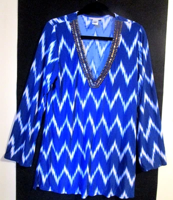 Mini Vestido La Blanca Resort Wear Cuello en V Cuentas Doradas Azul/Blanco Chevron Cubrir Foto 1 de 3