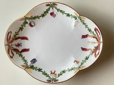 Royal Copenhagen Schale Stern geriffelt Weihnachten Akzent - Bild 1 von 4