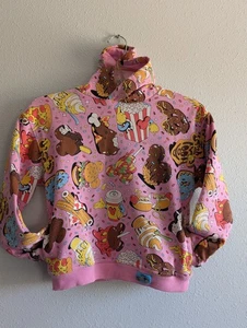 Disney Eats Collection Talla 7 Sudadera con Capucha Estampado de Alimentos Mickey Pretzel - Imagen 1 de 14