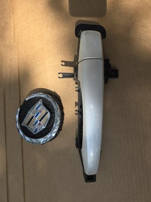 Manija de puerta exterior delantera derecha lado del pasajero Cadillac CTS 2008-2014 D-800132 Foto 1 de 4