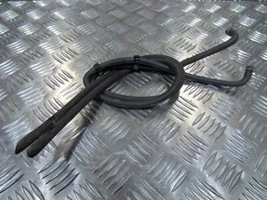Tubos de drenaje de sobre flujo de combustible tanque de gasolina genuino Yamaha FZ8 N/S 2010 a 2015 - Imagen 1 de 6