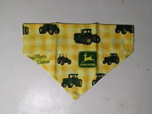 NUEVO - Bandana casera John Deere Tractores para perros (8" x 6") tamaño S-M - Imagen 1 de 7