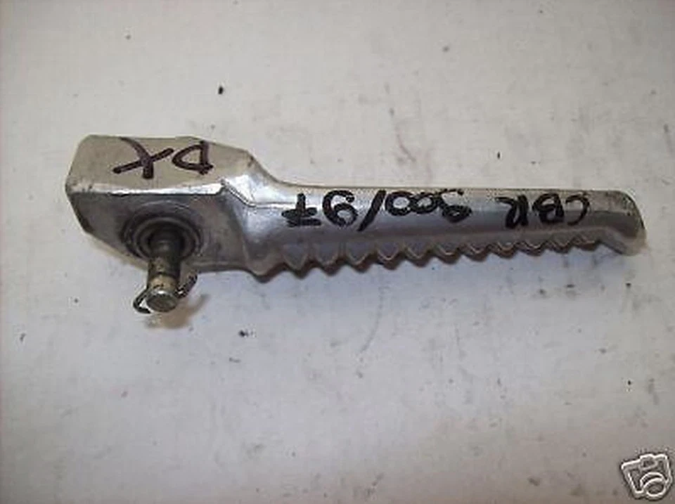 FRONT RIGHT FOOTPEG FOR HONDA CBR 900 RR FROM 1997 (Z1419) Foto 1 de 1