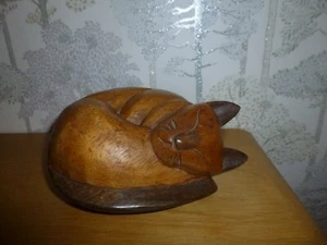 Hand Carved Wooden Siamese Cat Sleeping Nice Piece VGC - Picture 1 of 6