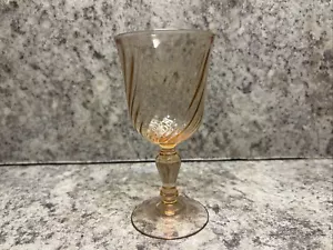 Vintage Pink Depression Swirl Rosaline Swirl Arcoroc France Wine Glass - Picture 1 of 2