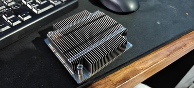 SuperMicro (SNK-P0046P) LGA1150/1155 - X9/X10 Boards 1U Heatsink - Image 1 of 2