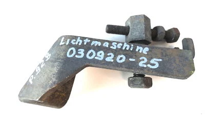 Alternador soporte Porsche 928 GT 92810112700 Foto 1 de 2