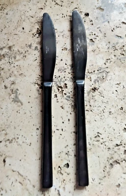 Cuchillos de cena West Elm Blair cubiertos acero inoxidable negro mate 2 de repuesto Foto 1 de 4