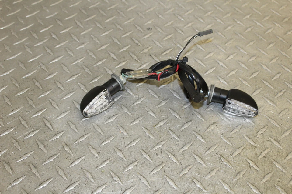 2000 SUZUKI GSXR750 ЗАДНИЕ ЛЕВЫЕ ПРАВЫЕ УКАЗАТЕЛИ ПОВОРОТА - Изображение 1 из 4