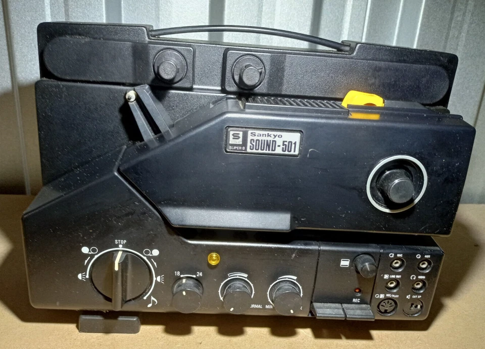 Sankyo Sound-501 8mm Cine Film SOUND PROJECTOR Made in Japan - FOR PARTS - Image 1 of 4