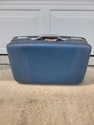 Vintage American Tourister KJS Suitcase Luggage Blue Lined Hard-Sided 22" No Key - Image 1 of 4