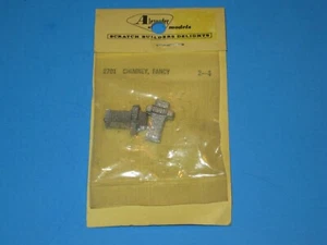 Alexander HO #2701, House Chimney - Fancy Flat Mount - Picture 1 of 1