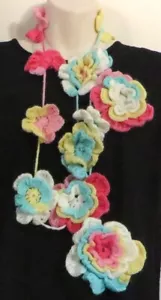 New Handmade Crochet Multicolor 64 Inches Flower Scarf Necklace Lariat - Bild 1 von 3