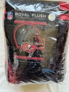 NEW * TAMPA BAY BUCCANEERS Royal Plush Raschel 50x60 Blanket/Throw Northwest - Picture 1 of 2