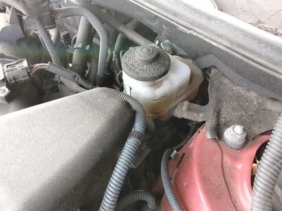 Cilindro maestro de freno VIN F quinto dígito Le compatible con 06-18 RAV4 2980373 Foto 1 de 4