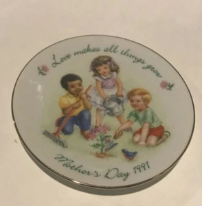 Vintage Avon 1991 Muttertag Mini Sammelteller "Love Makes All Things Grow" - Bild 1 von 6
