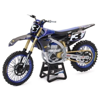 New Ray Yamaha Factory Racing YZ450F Dirt Bike 1:12 Eli Tomac #3 Blue - Image 1 of 2