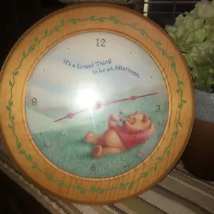 Disney Store Winnie The Pooh Simply Pooh 11"" Grande Pomeriggio Orologio da Parete in Legno - Foto 1 di 6