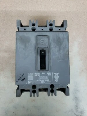 1) Disyuntor Westinghouse HFB3050L 3P 50A 600V - USADO Foto 1 de 4