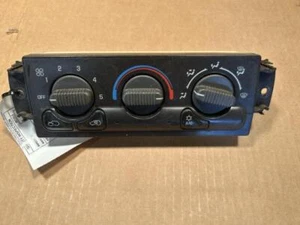 1999 2000 2001 2002 CHEVY SILVERADO 1500 Heater A/c Control Gry - Picture 1 of 2