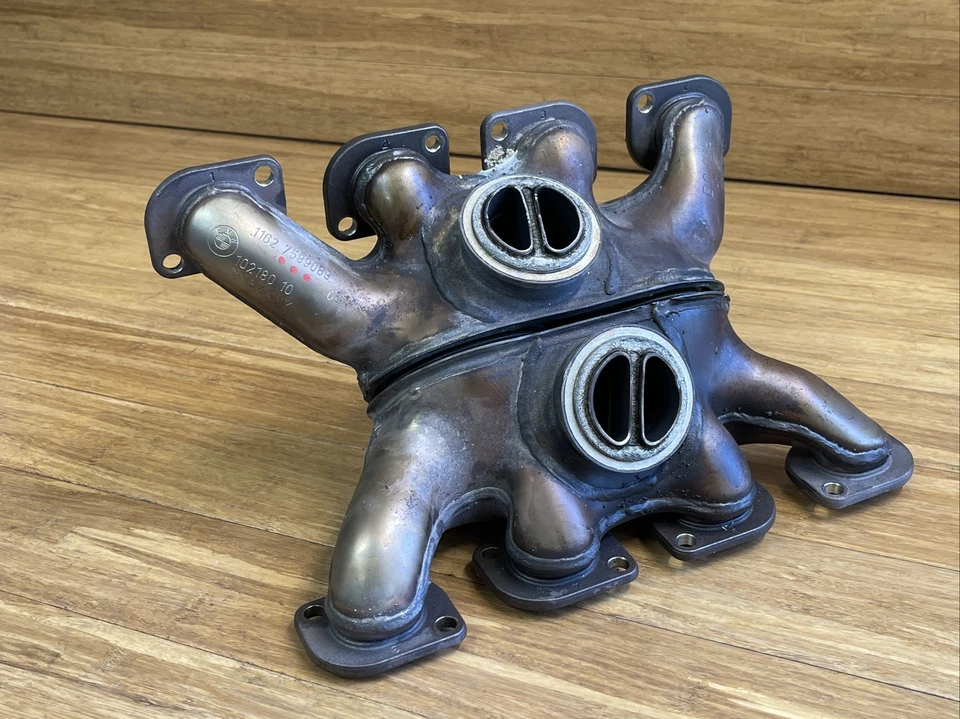 Coletor de escape do motor BMW X5M X6M V8 4.4L 2008-2014 FABRICANTE DE EQUIPAMENTO ORIGINAL 90k - Imagem 1 de 4